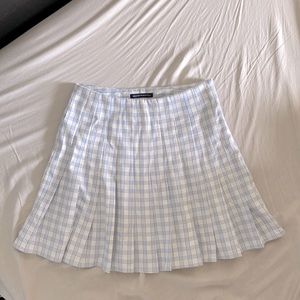 Brandy Melville Dana Skirt in White/Blue Plaid